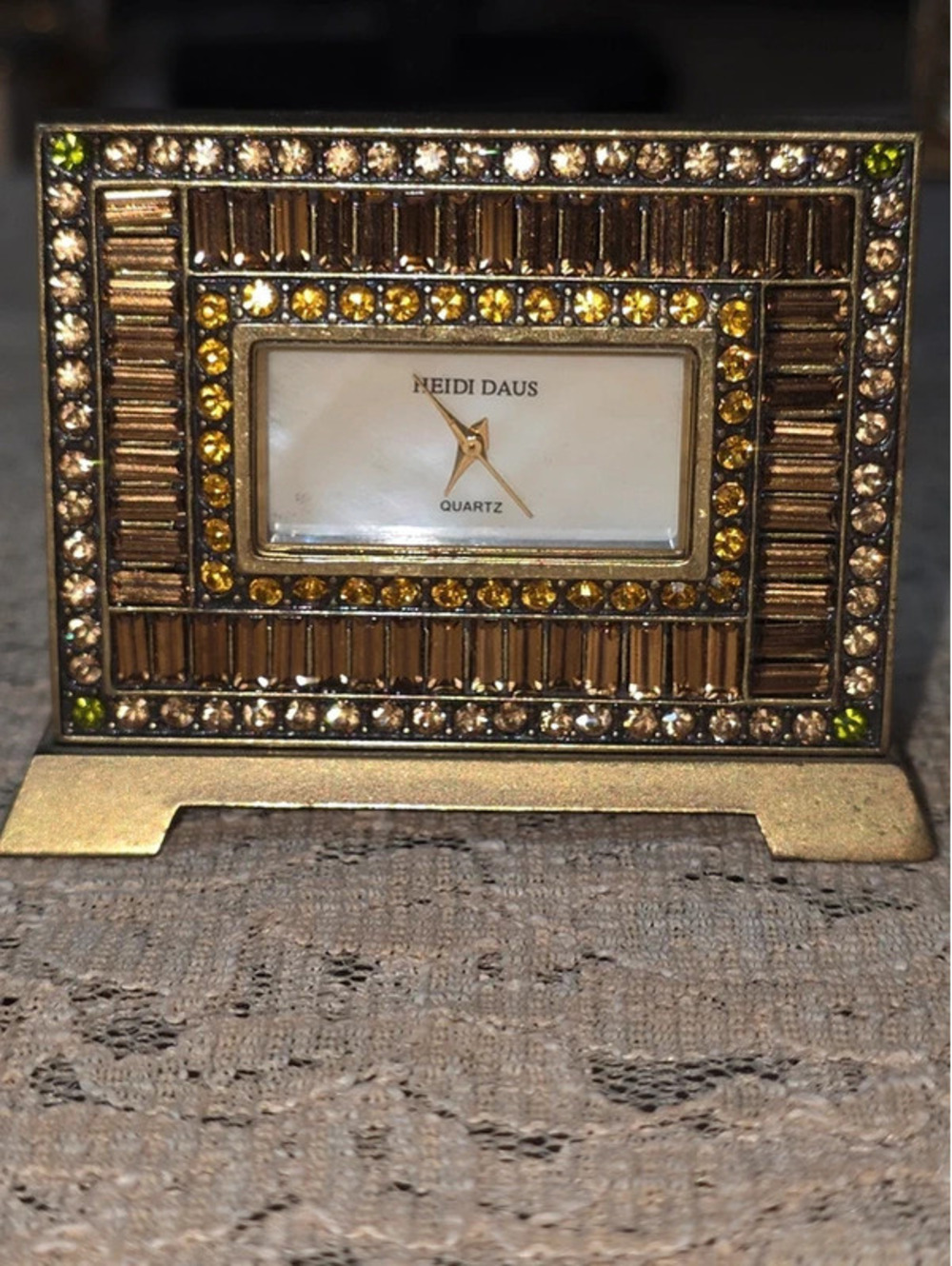 Heidi Daus vanity decor- not working condition